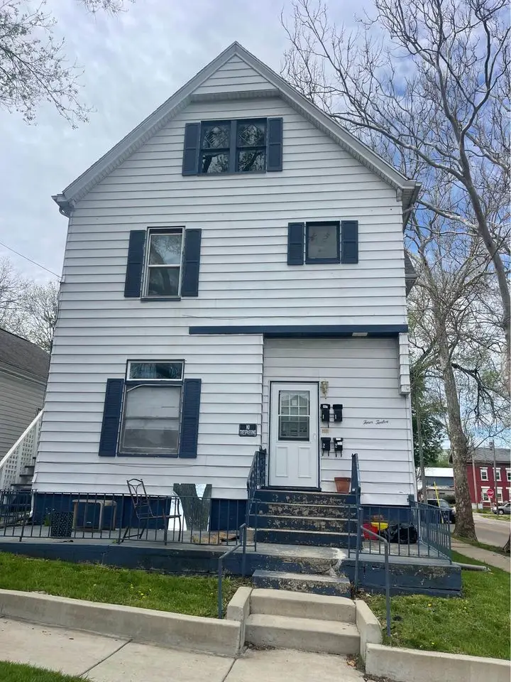 412 N Roosevelt Avenue, Bloomington, IL 61701 - Image #1