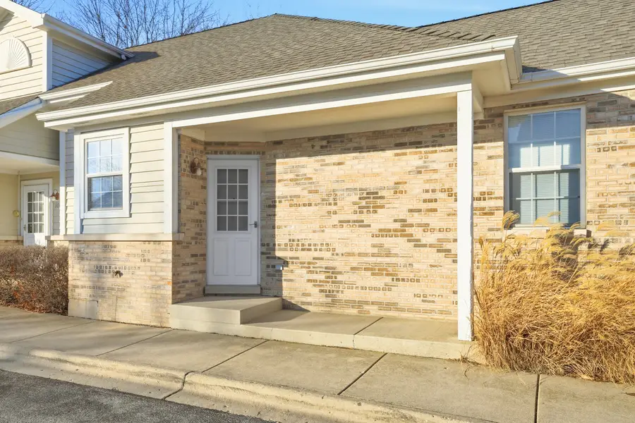 106 Hillwood Place, Aurora, IL 60506 - #2