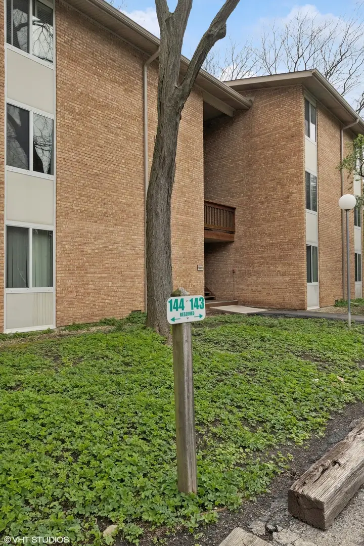 5809 Oakwood Drive #C, Lisle, IL 60532 - Image #2