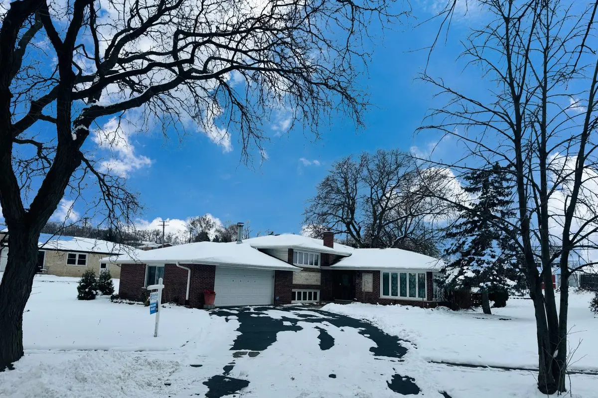 8832 Pleasant Avenue, Hickory Hills, IL 60457 - Image #1