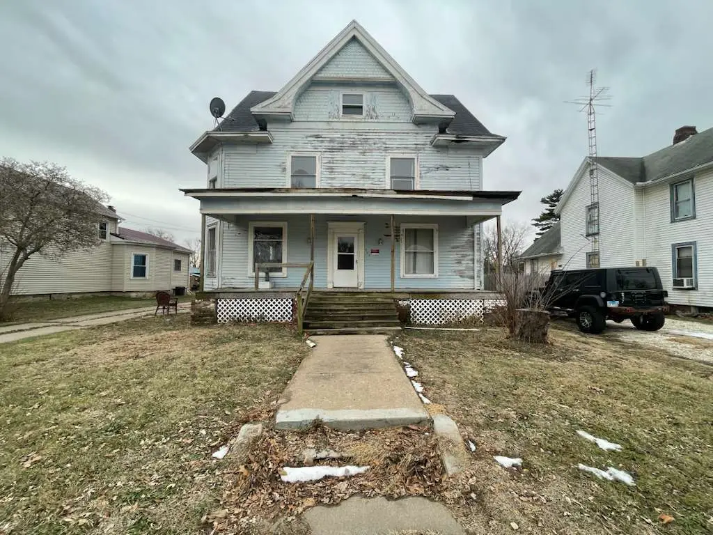 203 E Washington Street, Avon, IL 61415 - #1