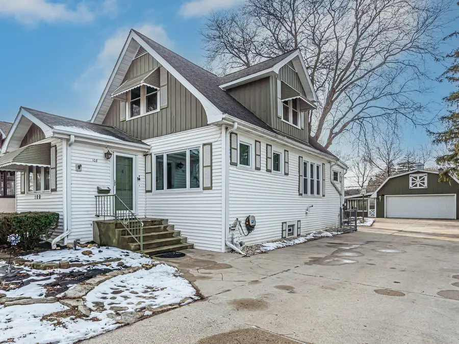 108 S Cornell Avenue, Villa Park, IL 60181 - Image #2