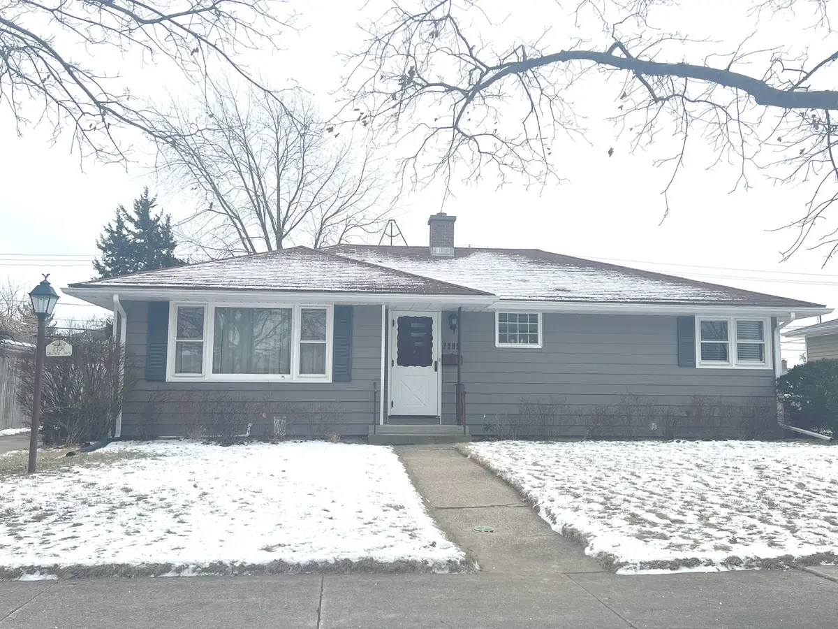2305 W Grove Avenue, Waukegan, IL 60085 - Image #1