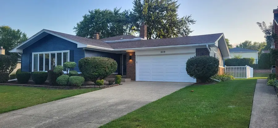 609 Trent Lane, Schaumburg, IL 60193 - Image #2