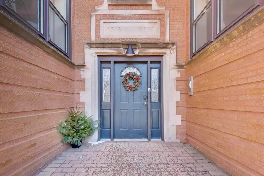 2537 N Hamlin Avenue #1S, Chicago, IL 60647 - Image #2