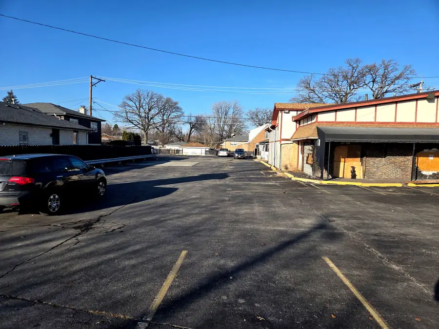 8300 W 107th Street, Palos Hills, IL 60465 - Image #3