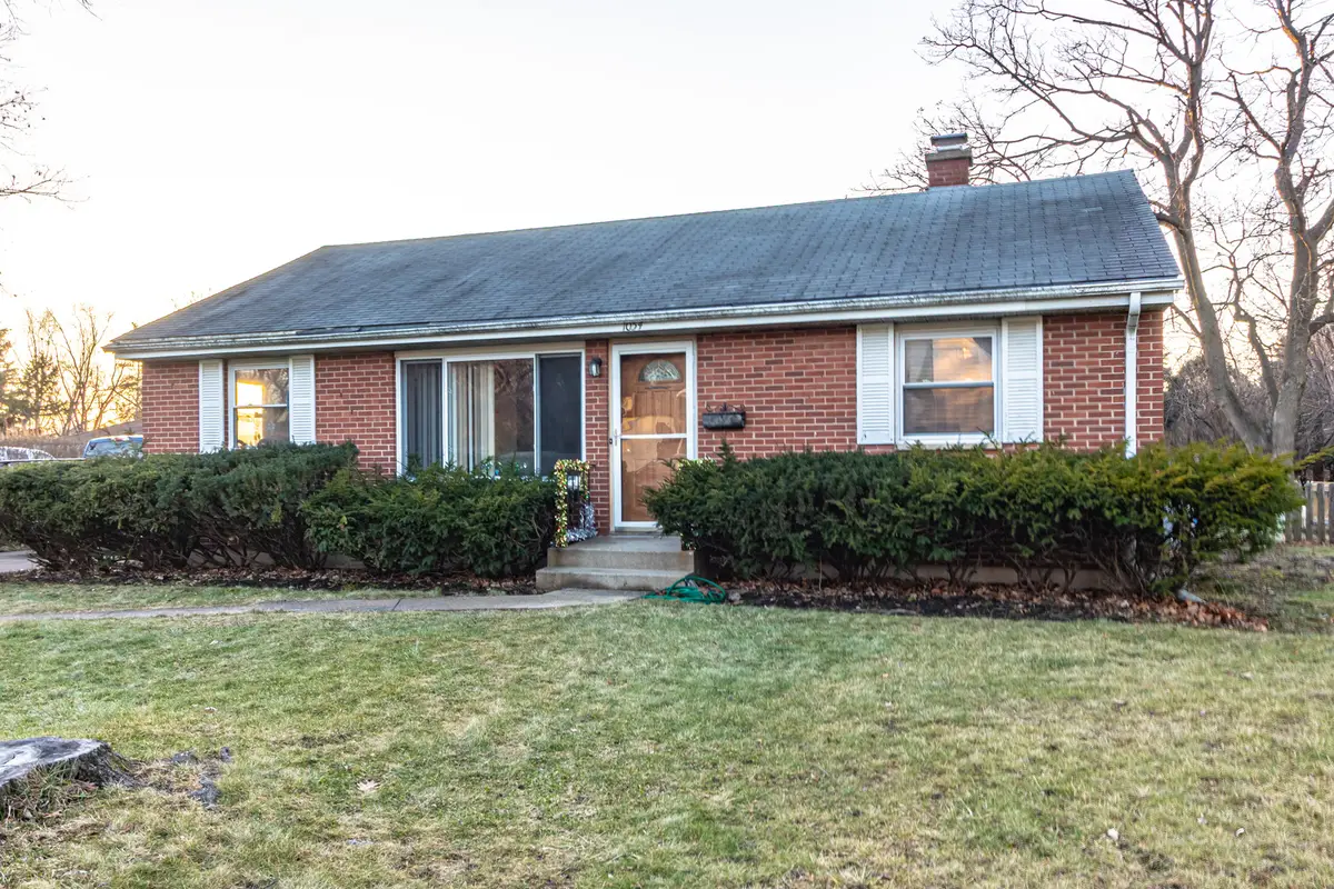 1054 Broadmoor Place, Deerfield, IL 60015 - Image #1