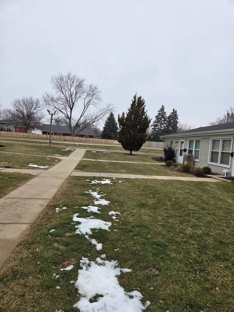 1308 Kingsbury Drive #F, Hanover Park, IL 60133 - Image #3