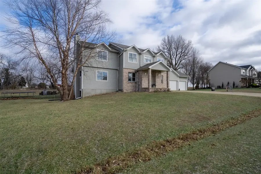 9821 Gabriel Drive, Bloomington, IL 61705 - Image #2