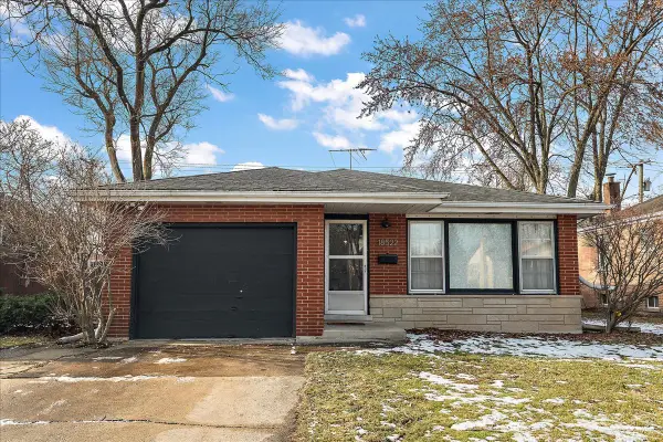 18522 Dixie Highway, Homewood, IL 60430