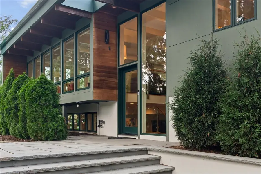 1436 S Estate Lane, Lake Forest, IL 60045 - Image #2