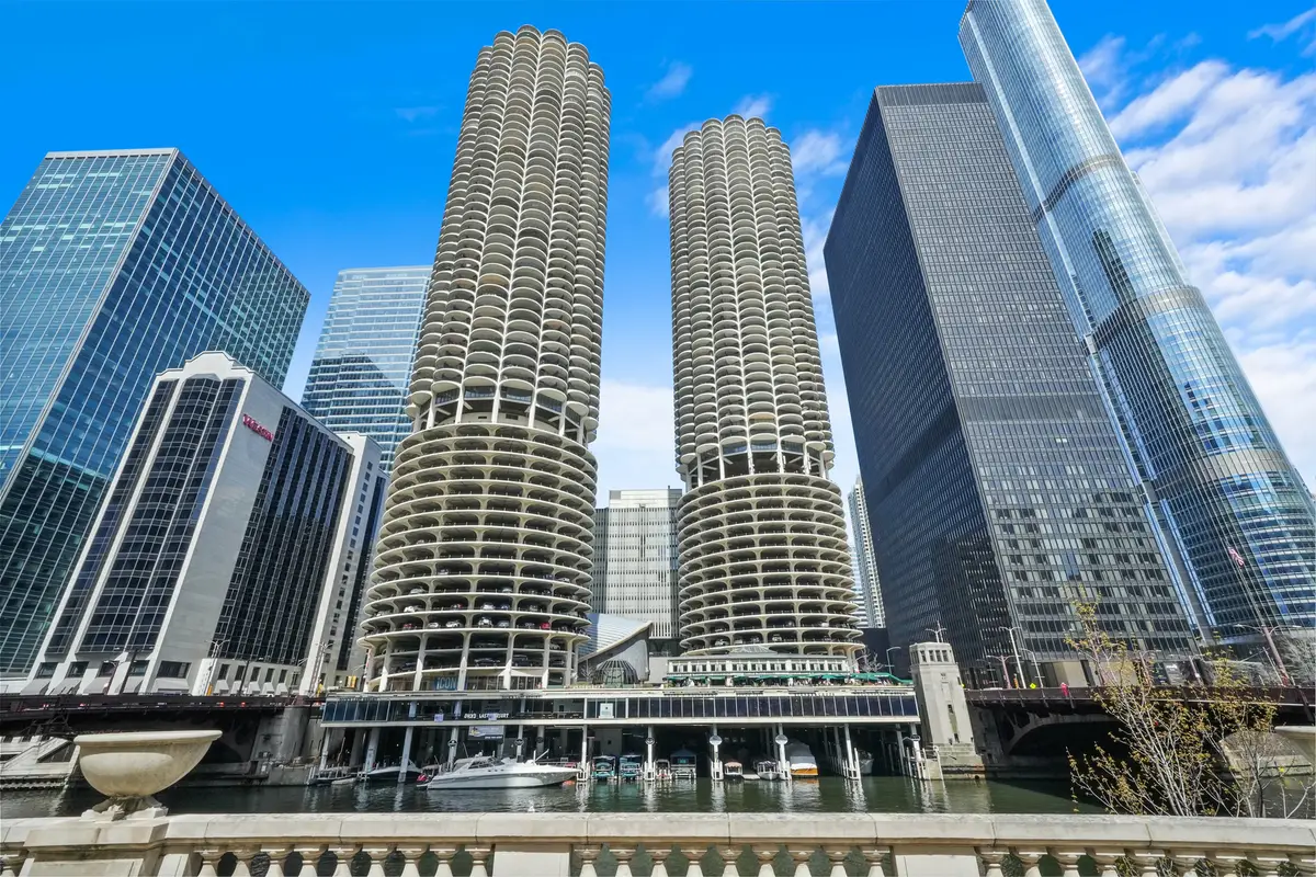 300 N State Street #5225, Chicago, IL 60654 - Image #1