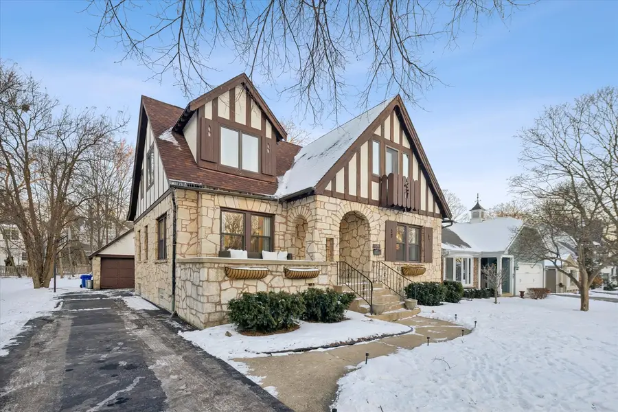 579 Lee Street, Glen Ellyn, IL 60137 - Image #3