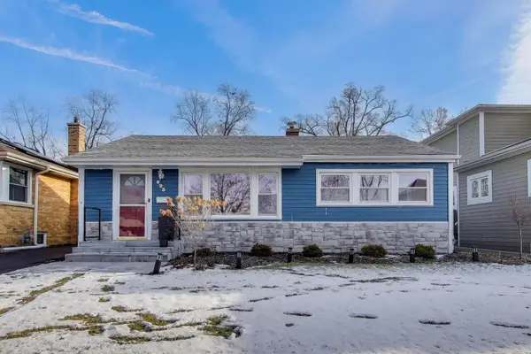 823 N Fernandez Avenue, Arlington Heights, IL 60004