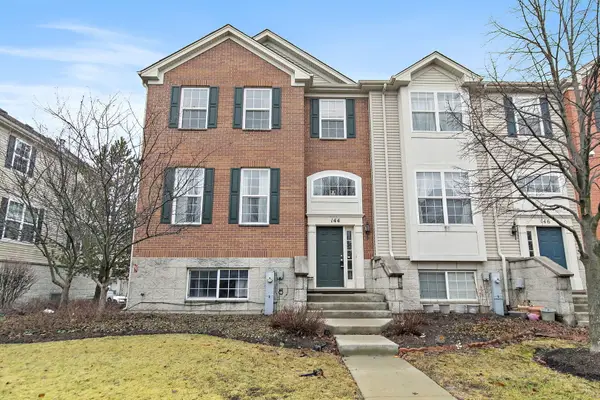 144 Town Center Boulevard, Gilberts, IL 60136