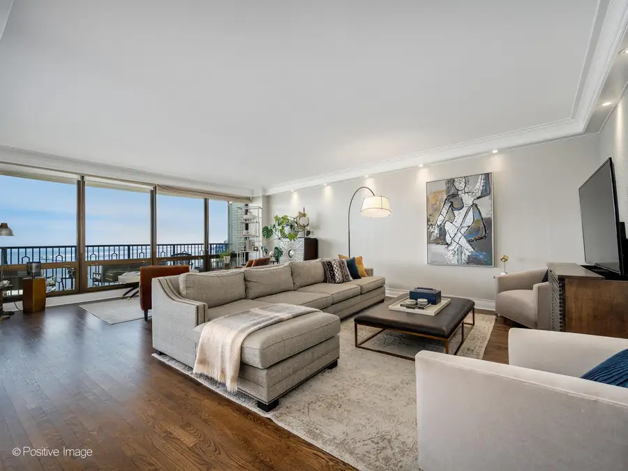 1040 N Lake Shore Drive #16C, Chicago, IL 60611 - Image #3