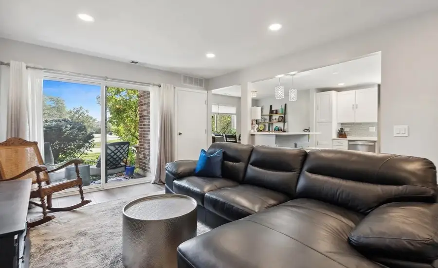 14949 Lakeview Drive #101, Orland Park, IL 60462 - Image #3