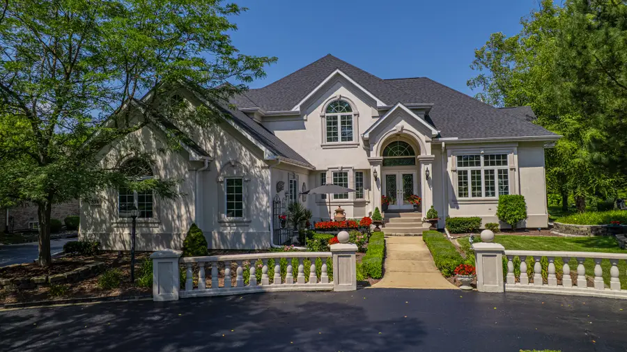 836 Royal Dublin Lane, Dyer, IN 46311 - Image #2