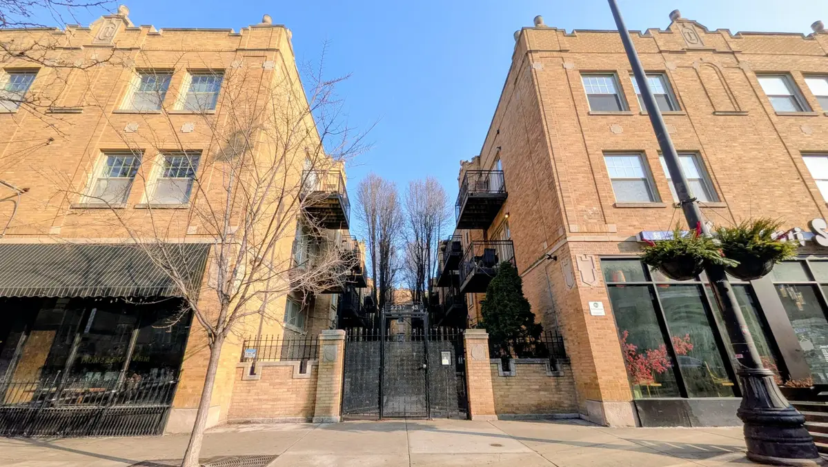 2243 N Lincoln Avenue #1B, Chicago, IL 60614 - Image #1