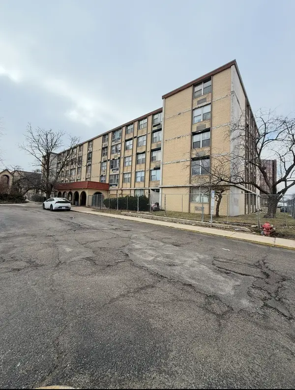 4351 W 76th Street #C1504, Chicago, IL 60652