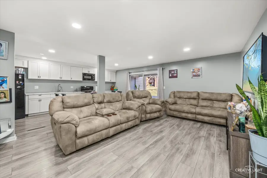 950 Jefferson Avenue #B, Elgin, IL 60120 - Image #2