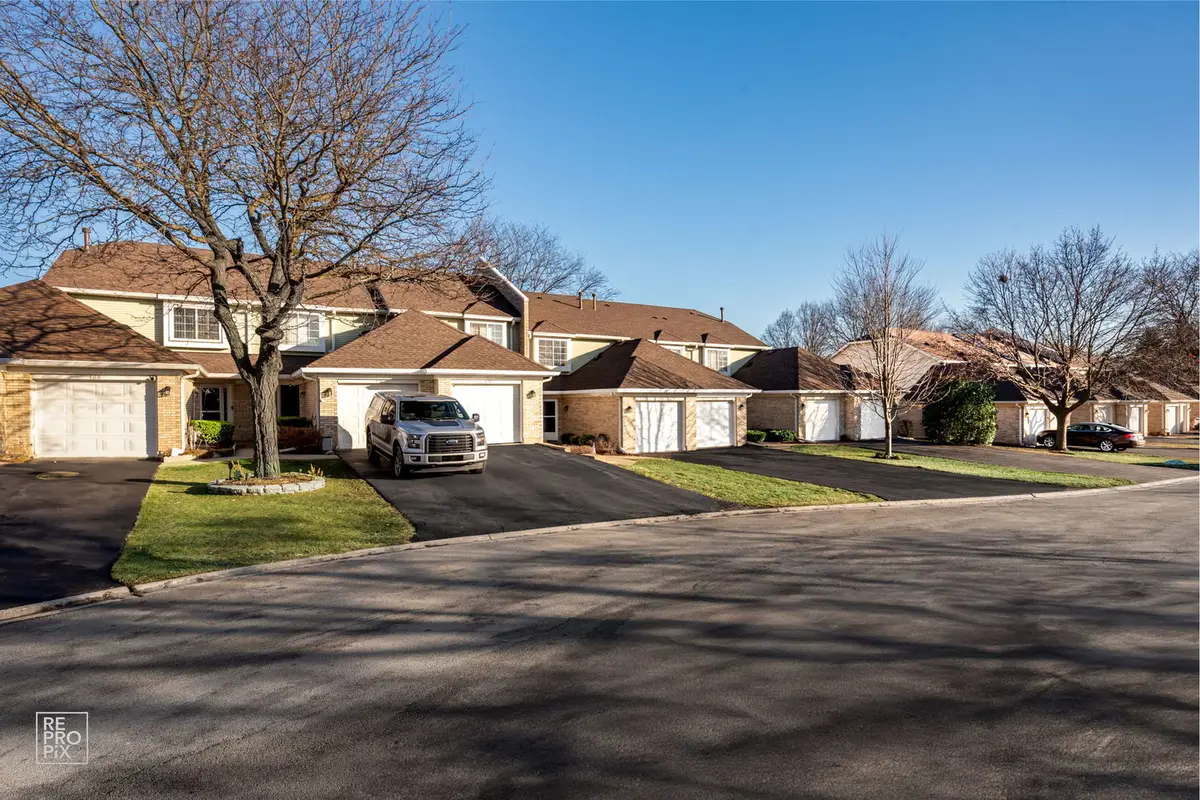 414 Lakeview Circle, Bolingbrook, IL 60440 - Image #1