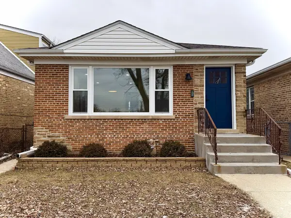 4850 W Foster Avenue, Chicago, IL 60630