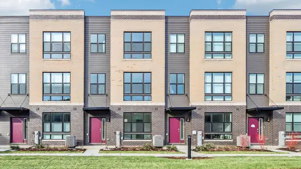 385 Summit Circle, Lombard, IL 60148