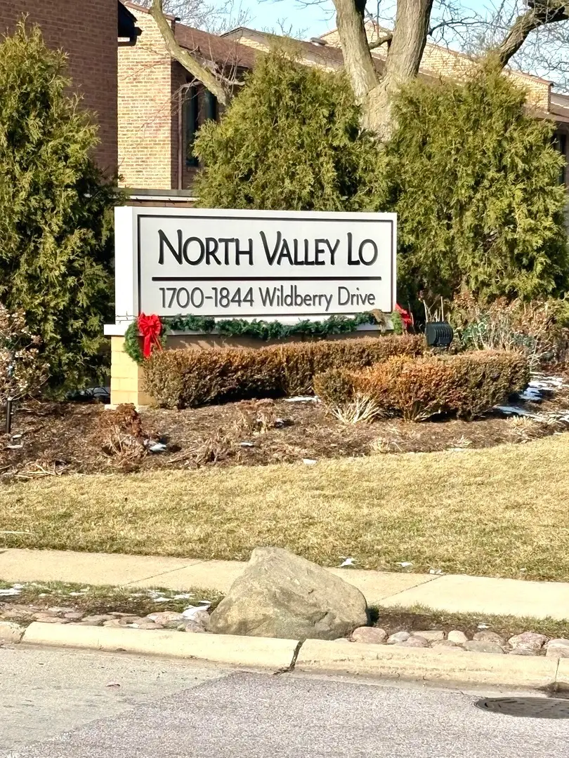1720 Wildberry Drive #B, Glenview, IL 60025 - Image #2