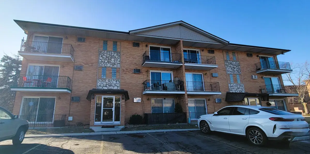 7550 W 111th Street #1B, Worth, IL 60482 - Image #1
