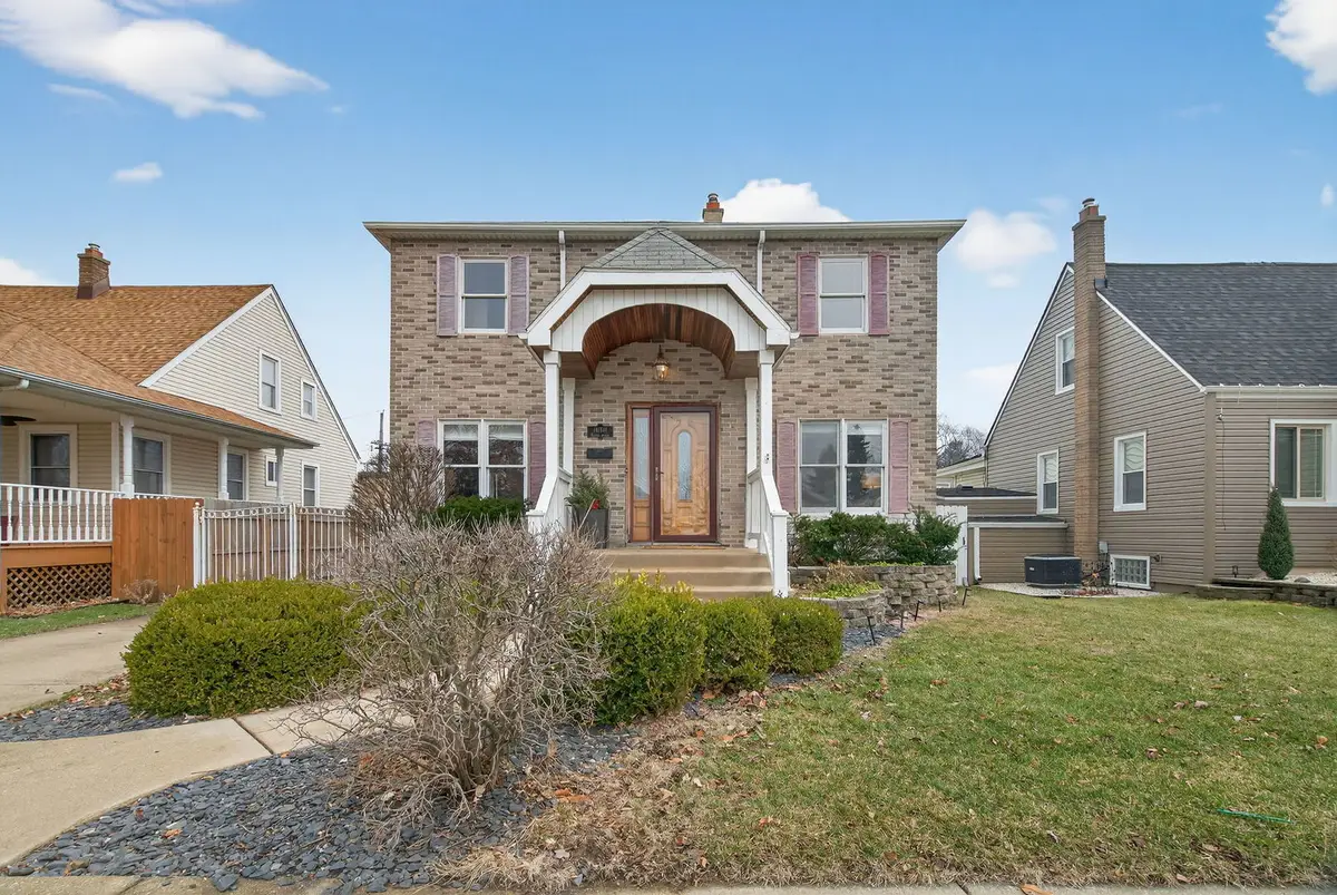 10511 S Hamlin Avenue, Chicago, IL 60655 - Image #1