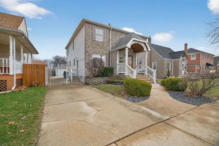 10511 S Hamlin Avenue, Chicago, IL 60655 - Image #2