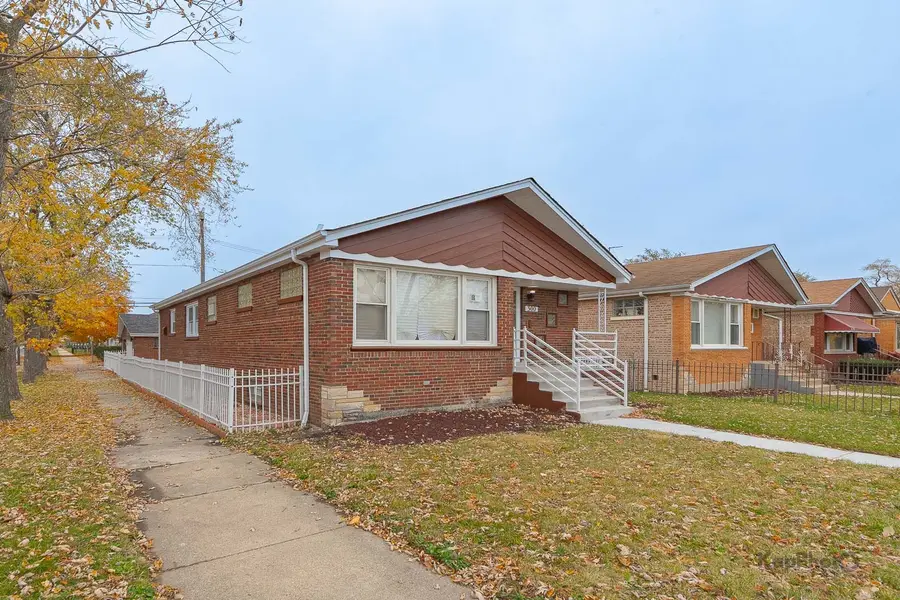 300 E 107th Street, Chicago, IL 60628 - Image #2