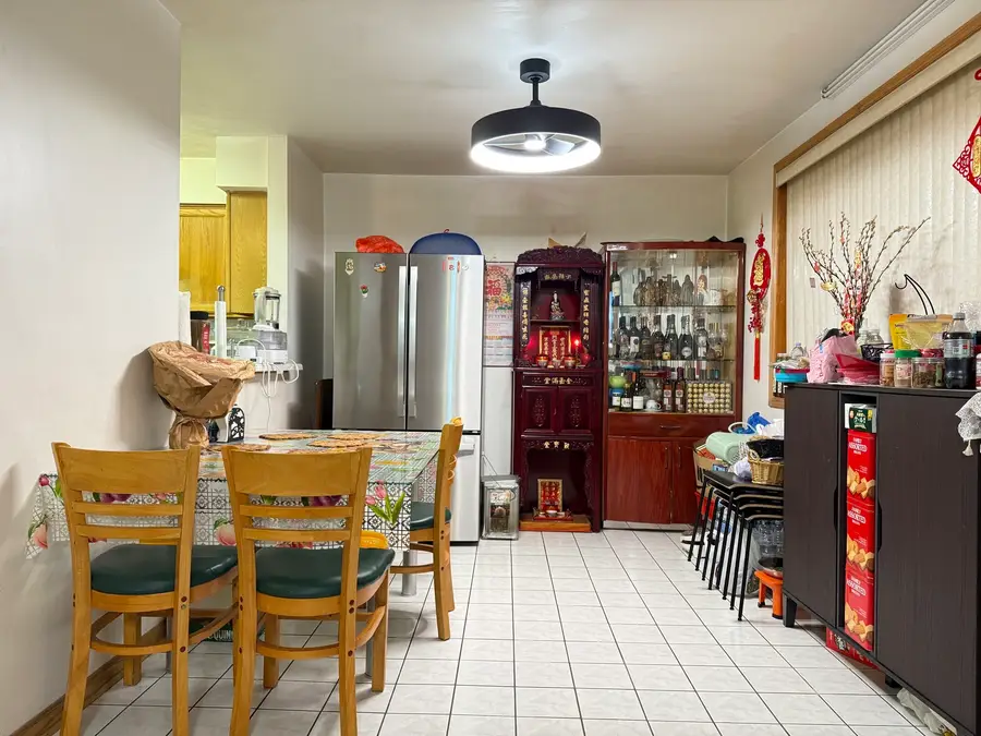 Address Withheld By Seller, Chicago, IL 60608 - Image #3