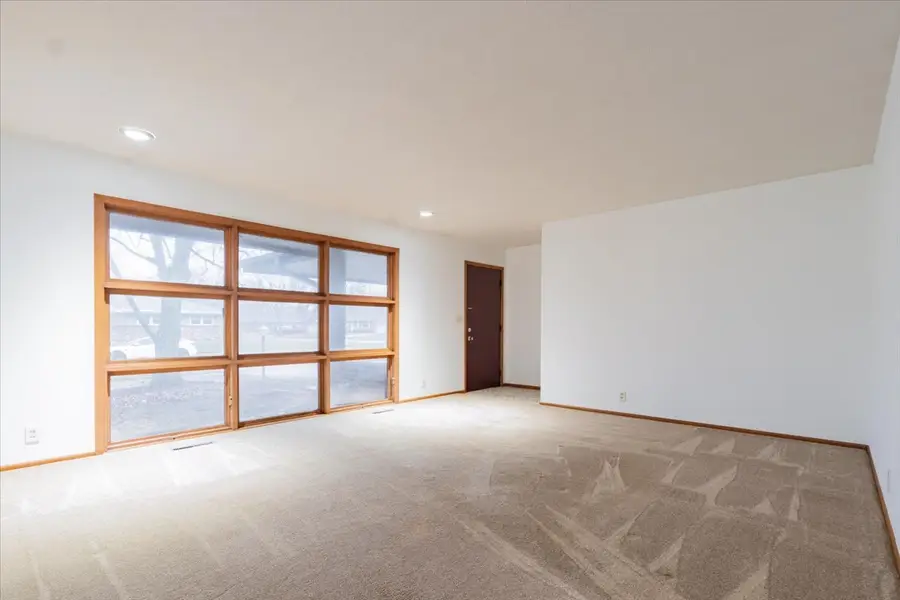 625 Bradley Drive, Bloomington, IL 61701 - Image #2