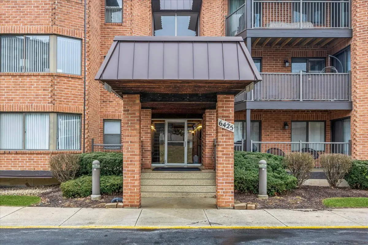 6425 Clarendon Hills Road #211, Willowbrook, IL 60527 - #1