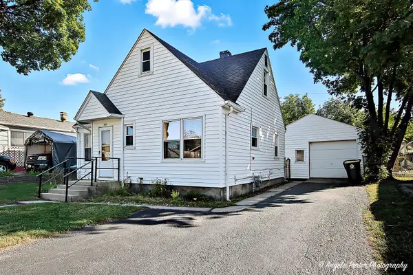 1315 Cherokee Drive, Round Lake Beach, IL 60073