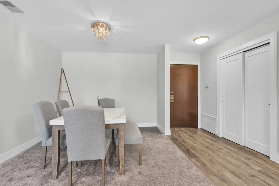 1400 N Yarmouth Place #407, Mount Prospect, IL 60056 - Image #2