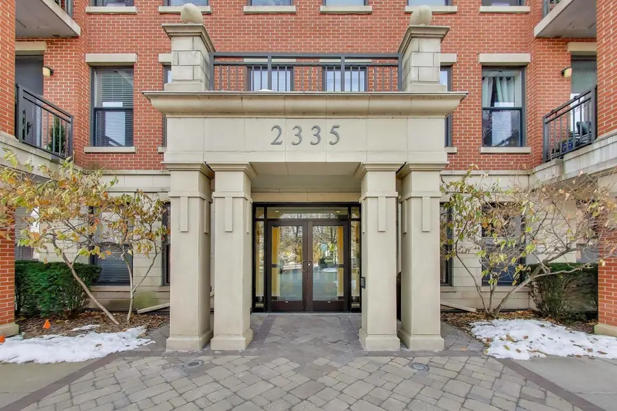 2335 W Belle Plaine Avenue #306, Chicago, IL 60618 - Image #2