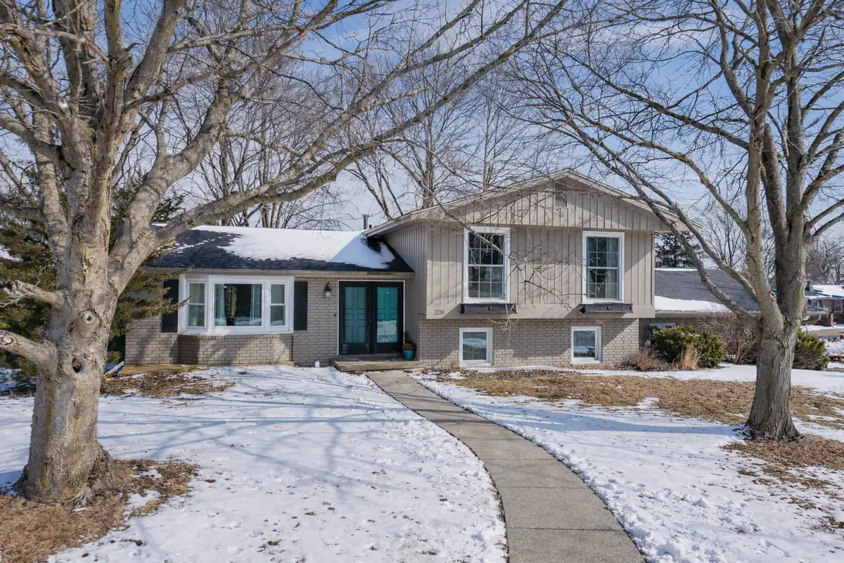 208 Hammitt Drive, Normal, IL 61761 - Image #1