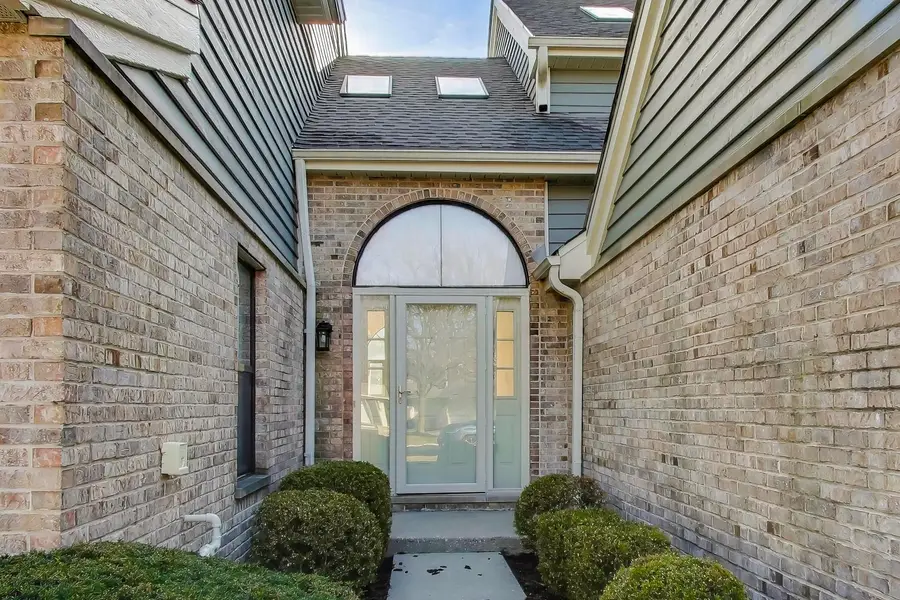 11467 Ashley Woods Drive, Westchester, IL 60154 - Image #2