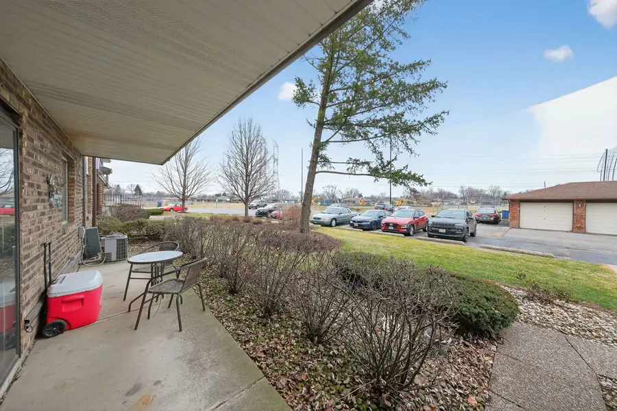 5239 James Lane #1101, Crestwood, IL 60418 - Image #3