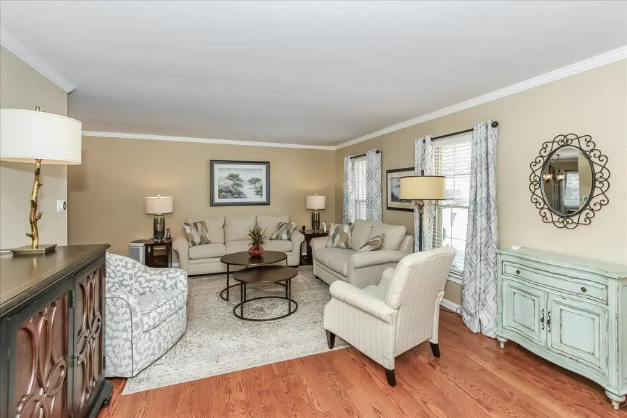 1109 Carriage Lane, Schaumburg, IL 60193 - Image #2