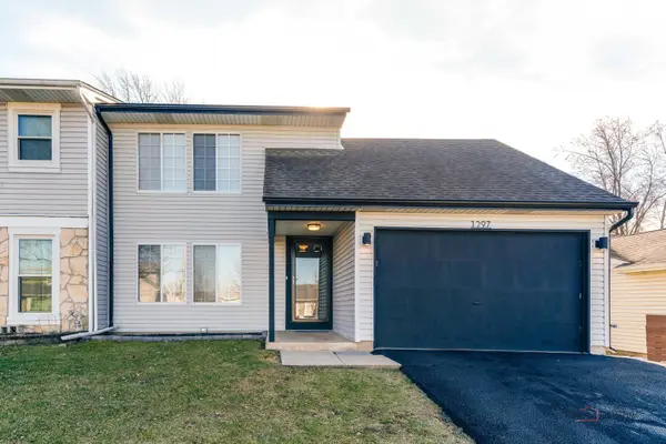 Address Withheld By Seller, Elgin, IL 60120