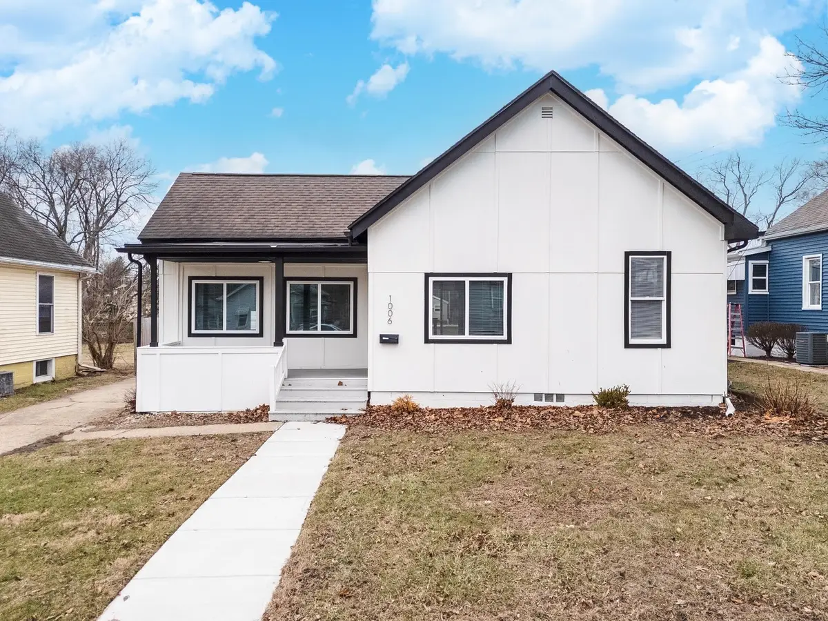 1006 N Morris Avenue, Bloomington, IL 61701 - Image #1