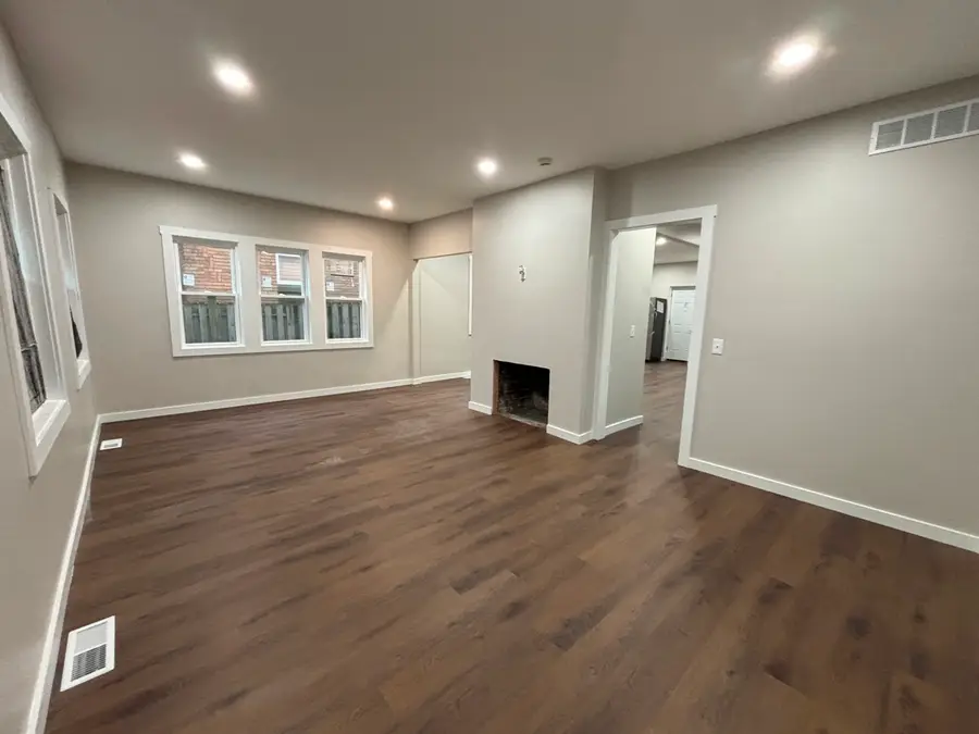 706 John Street, Rockford, IL 61103 - Image #2