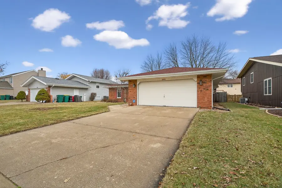 668 Cassie Drive, Joliet, IL 60435 - Image #2