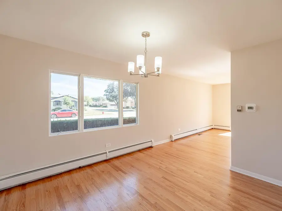 2858 Kensington Avenue, Westchester, IL 60154 - Image #3