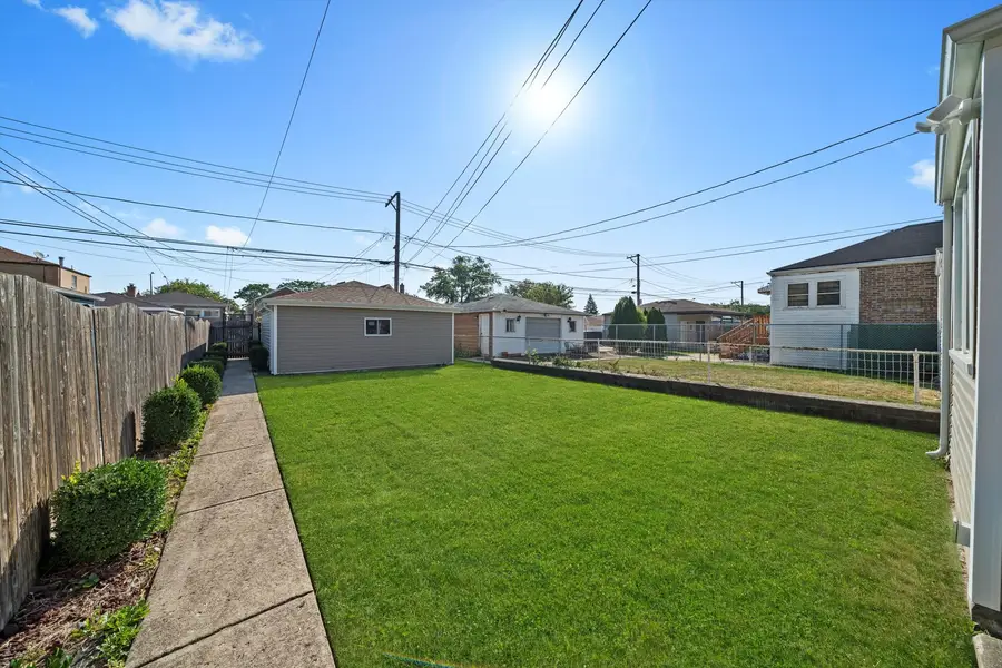 10047 S Calumet Avenue, Chicago, IL 60628 - Image #3