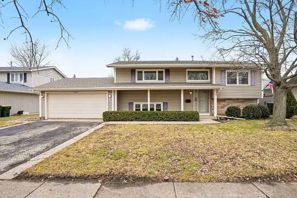 1205 Dover Lane, Elk Grove Village, IL 60007